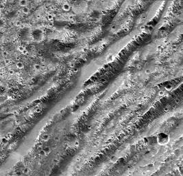 La surface de Ganymde (139 ko)