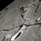 La longue crevasse d'Ariadaeus photographie depuis Apollo 10 (mai 1969).