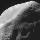 Trois images de Phobos, satellite de Mars, par MGS (aot 1998)