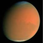 Deux images de la grande tempte globale par Hubble et MGS. (dcembre 2001)