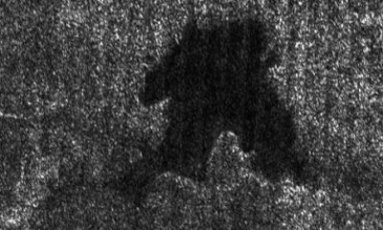 Les nuages d'thane sur Titan par Cassini (41 ko)