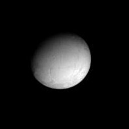 Encelade par Cassini, le 14 dcembre 2004 2004 (10 ko)