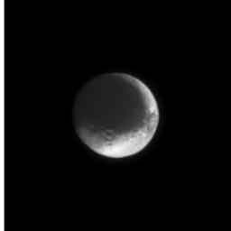 Japet par Cassini, le 3 juillet 2004 (41 ko)