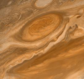 La Grande Tache rouge par Voyager 2 (55 ko)