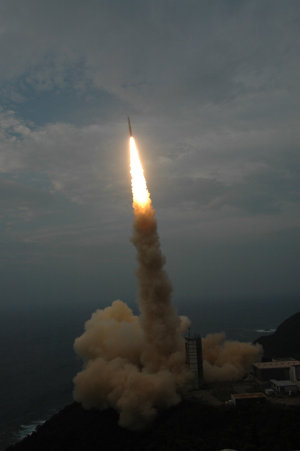 Le lancement de la mission Solar-B (36 ko)